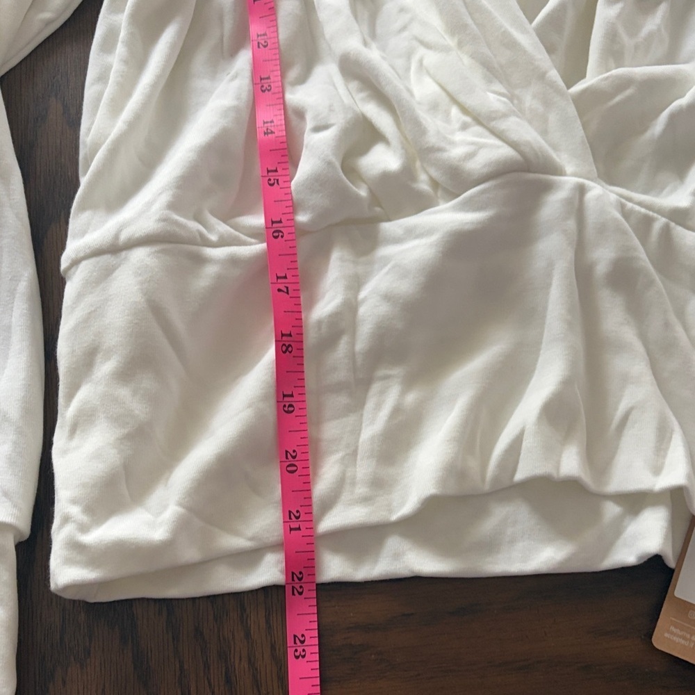 OGL Classic White Wrap Blouse Medium - Picture 3 of 5